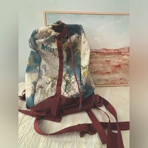 REI Bacpack Flash 18 Cinch Top Light Weight Travel DayPack Hiking